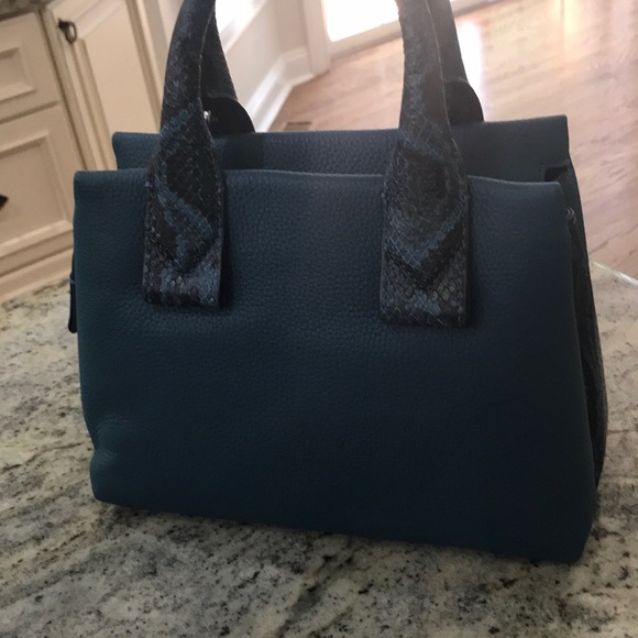 ⭐️⭐️2X HP⭐️⭐️ NWT Authentic Michael Kors Rollins Leather Satchel - Picture 3 of 9